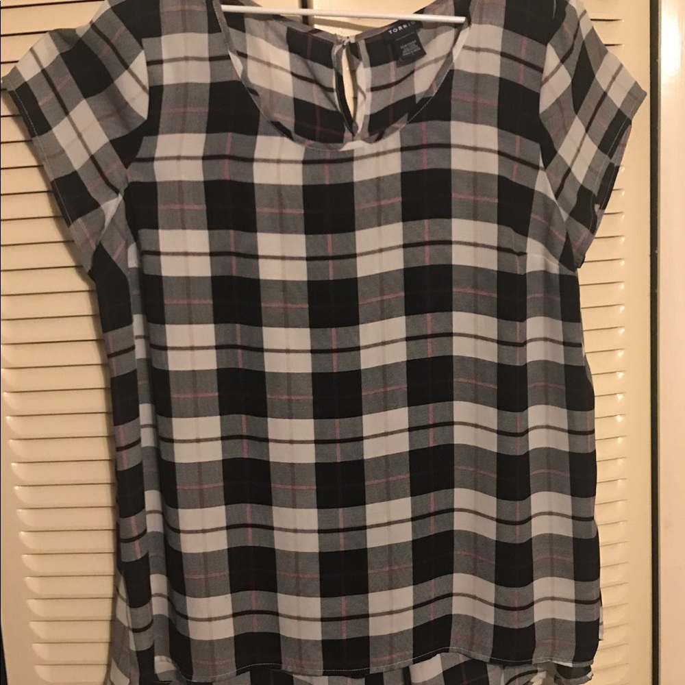 Plaid tunic red black and white Torrid size 1.